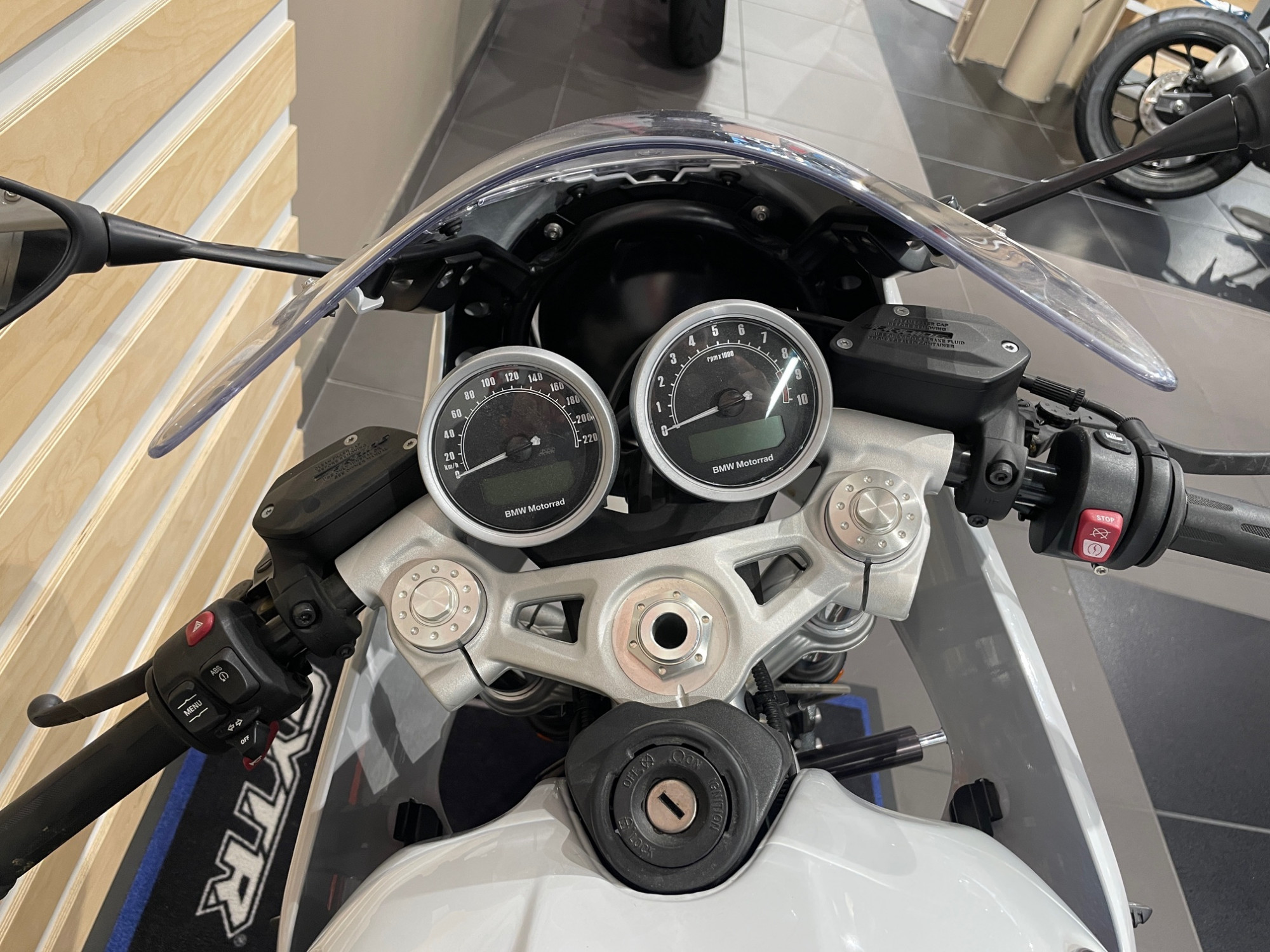 BMW R NineT RACER NEUVE A SAISIR – Image 4