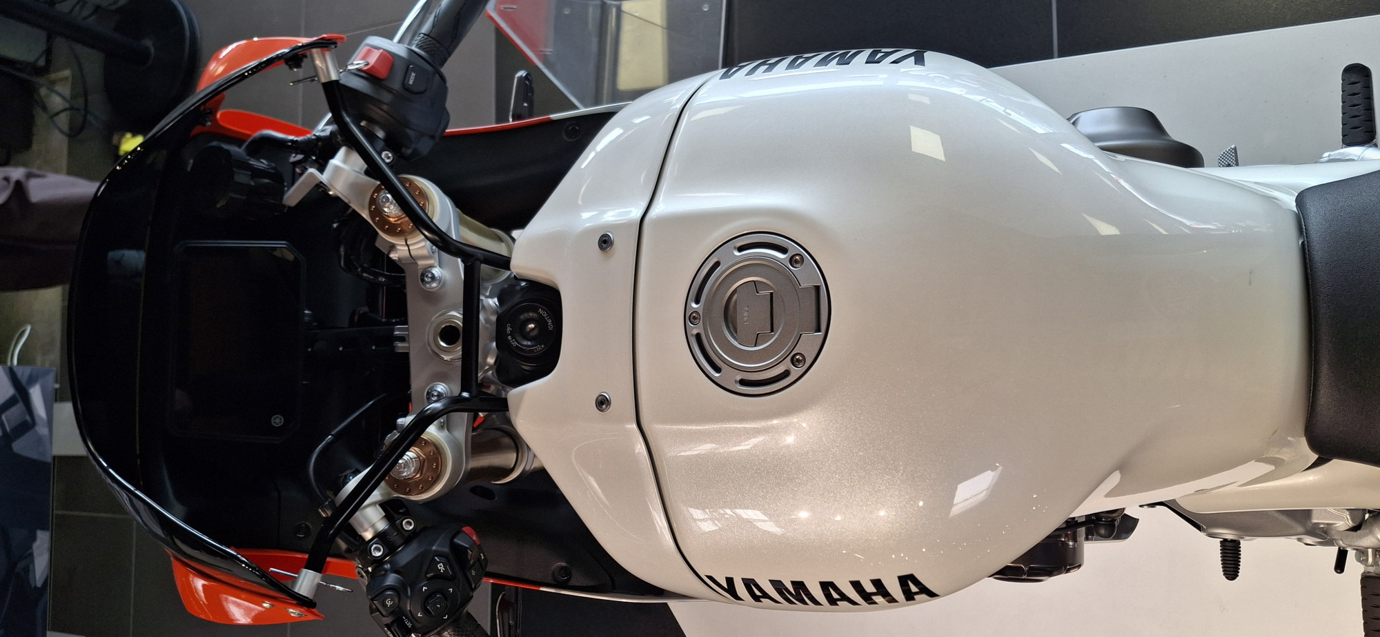 YAMAHA XSR 900 GP – Image 4
