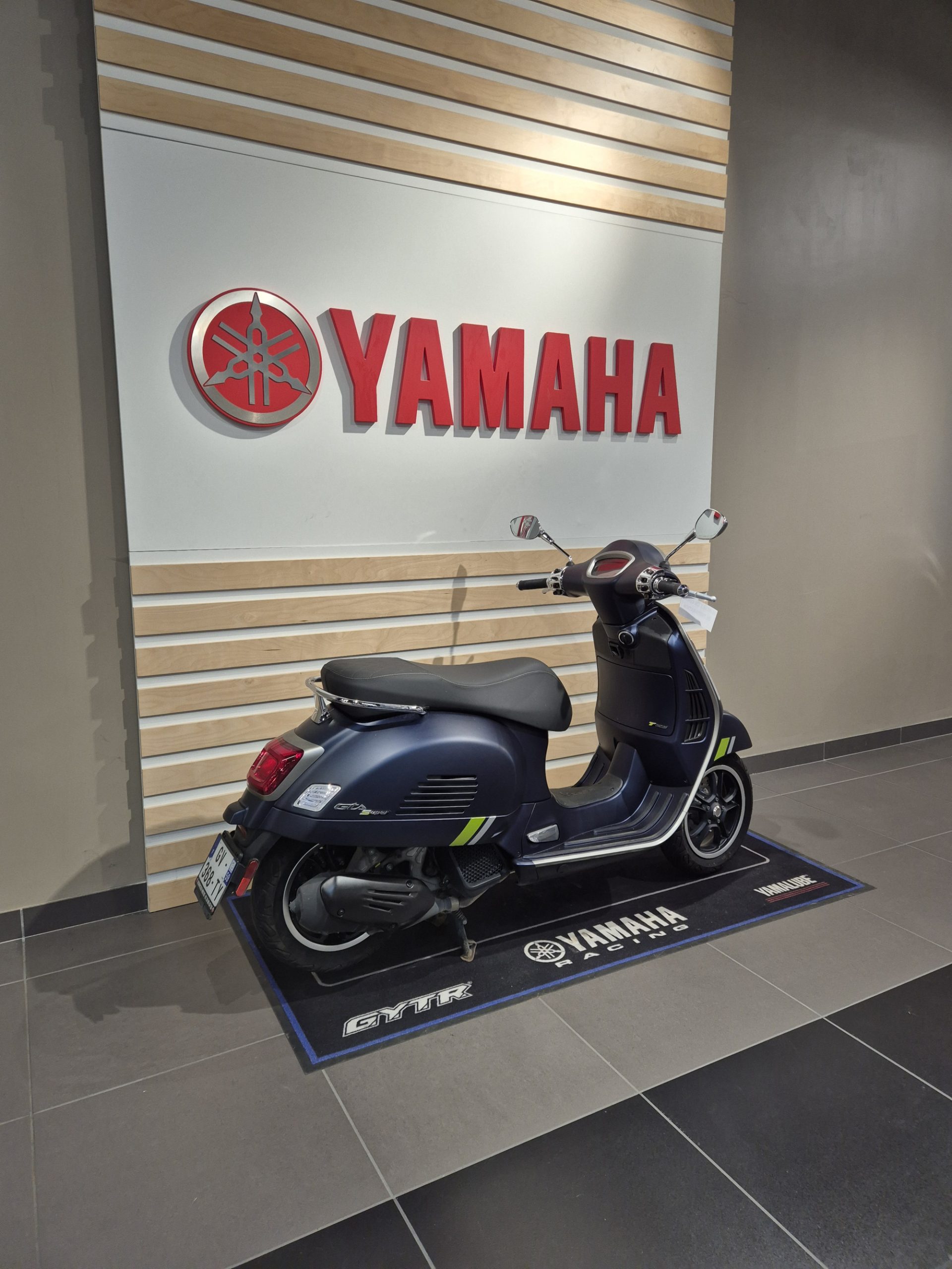 VESPA GTS 125IE SUPER – Image 2