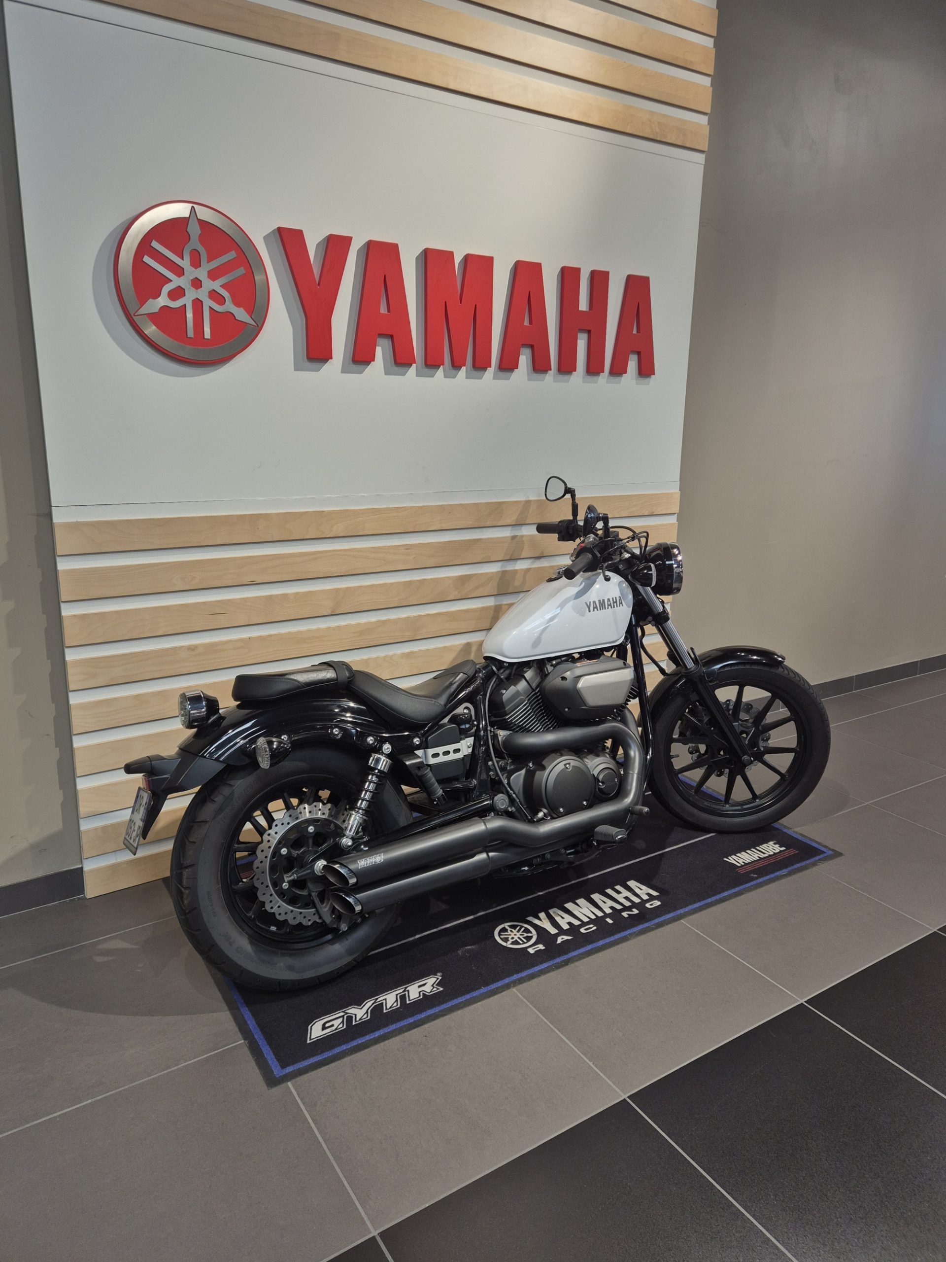 YAMAHA XV 950 BOLT – Image 3
