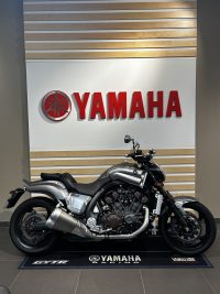 YAMAHA V-MAX 1700